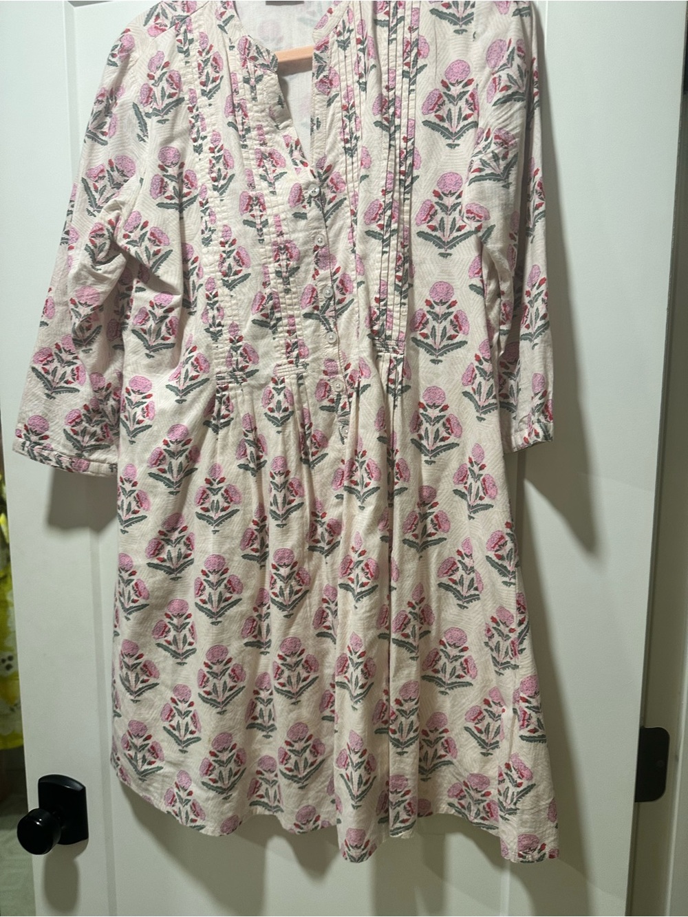 Madison Mathew’s Charleston boutique print block dress size large